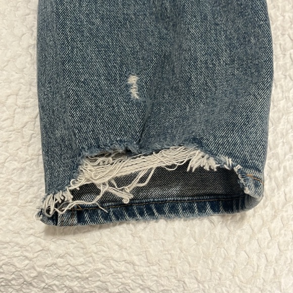 Abercrombie High Rise Mom Jeans - Picture 5 of 9